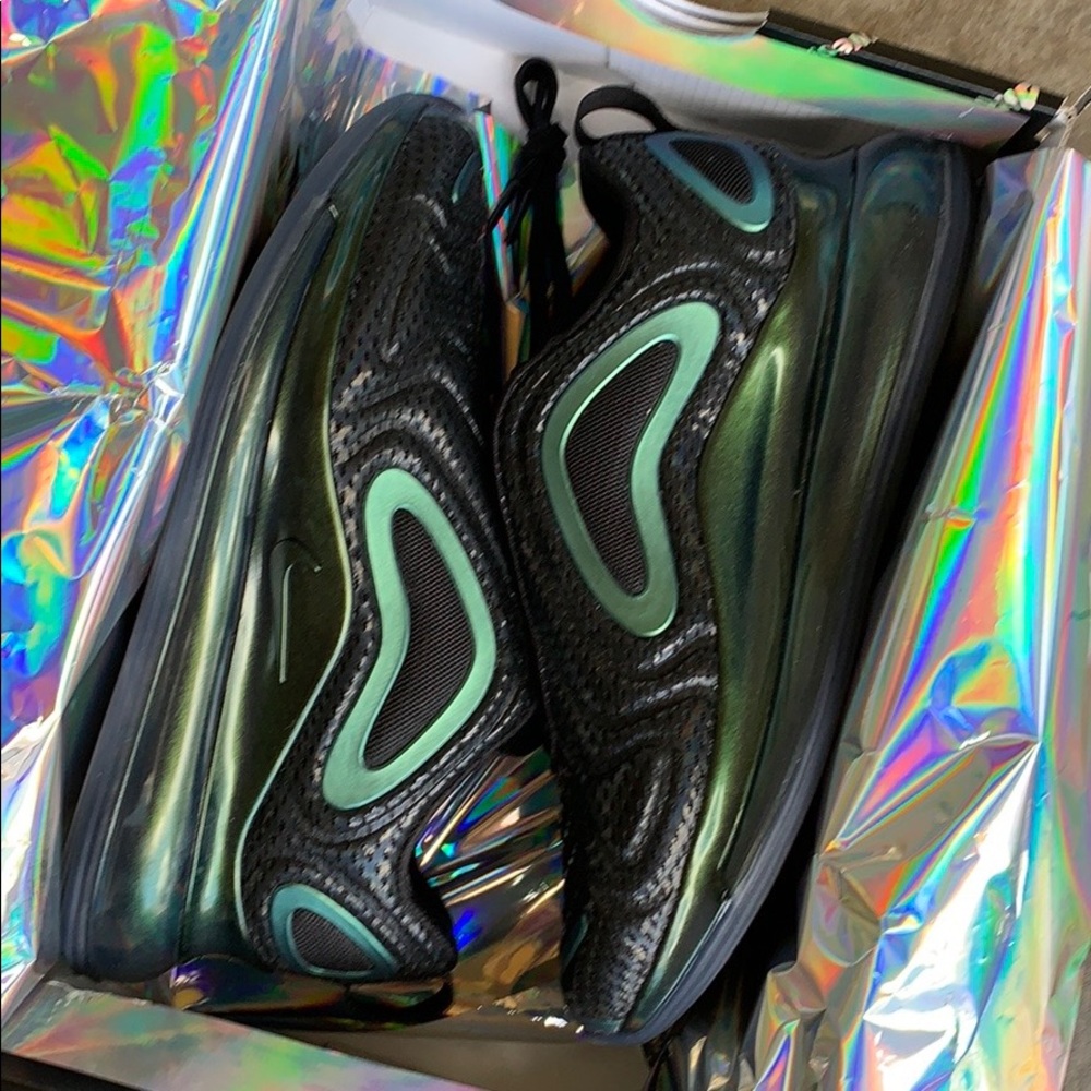 NIKE AIR MAX 720 Black/Black-Metallic Silver Men’s - Picture 15 of 16